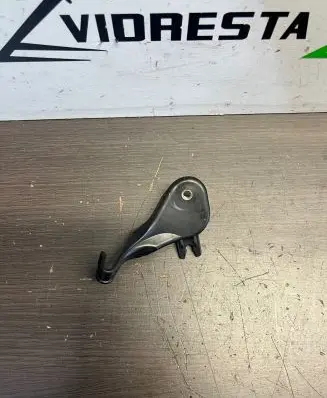 Opel Crossland X AdBlue Liquid tank holder 9815104880
