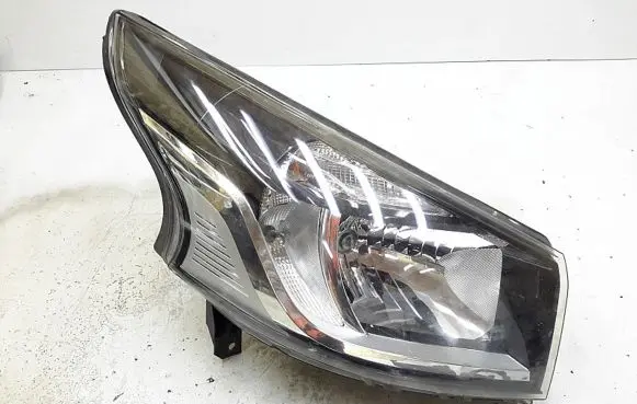 Renault Trafic III (X82) Headlight/headlamp