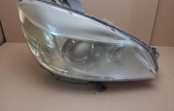 Mercedes-Benz C W204 Headlight/headlamp A2048209261