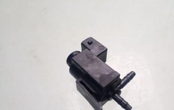 BMW X5 F15 Turbo solenoid valve 7810831 18T109