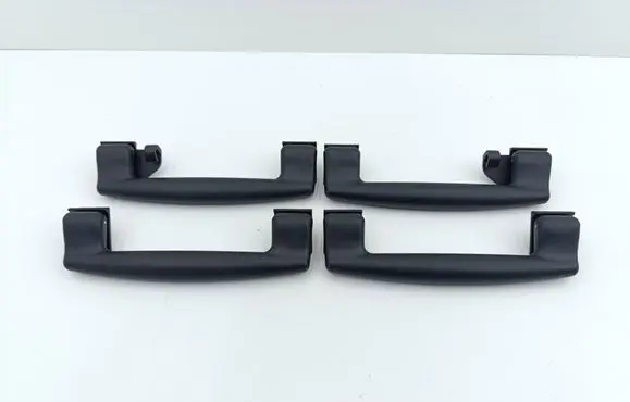 Maserati Ghibli A set of handles for the ceiling 