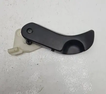 BMW 5 E39 Engine bonnet (hood) release handle 8226620
