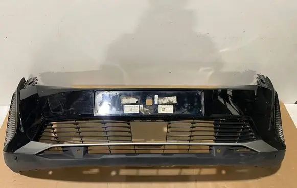 Peugeot 3008 II Front bumper 9836768577