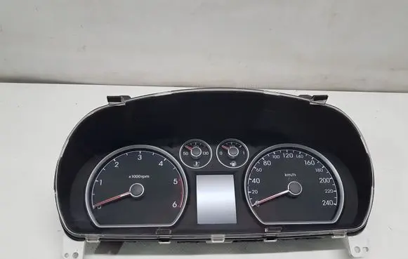 Hyundai i30 Speedometer (instrument cluster) 940332R200