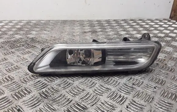 Volkswagen PASSAT B7 Front fog light A047358