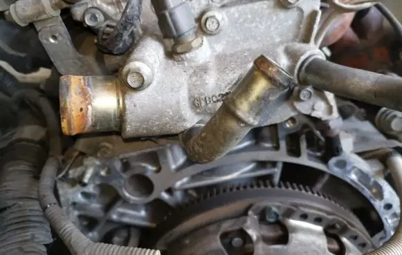 Nissan Qashqai Engine coolant pipe/hose