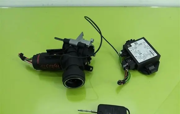 Mercedes-Benz A W168 Ignition lock 1688200426
