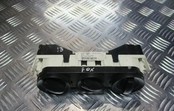 Volkswagen Fox Interior fan control switch 6Q0819045T