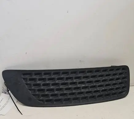 Volvo V70 Front bumper lower grill 30678634