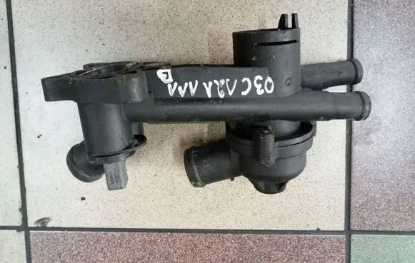 Volkswagen Fox Thermostat/thermostat housing 03C121111B