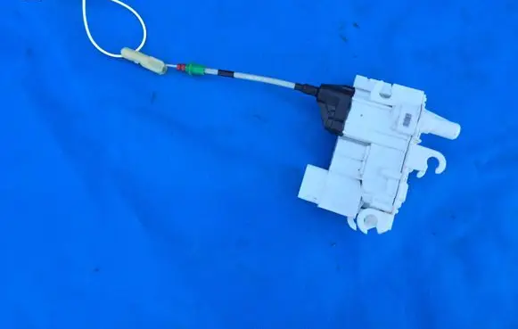 BMW 7 G11 G12 Front door lock 5A36EA1