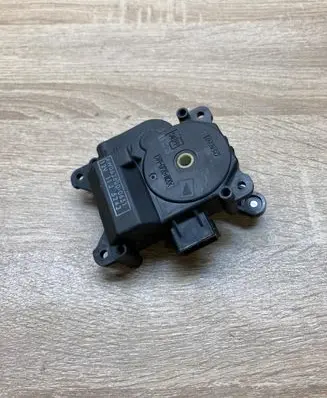Subaru Tribeca Air flap motor/actuator 0638000651
