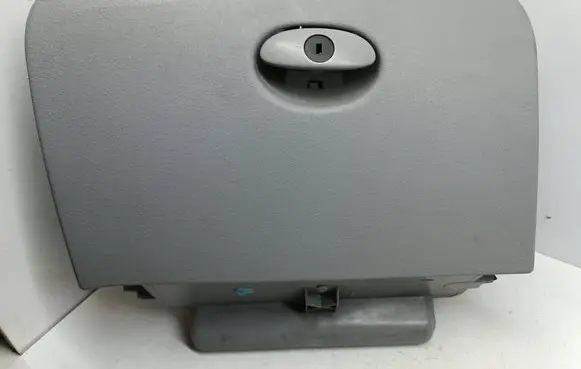 Citroen C3 Glove box 9638006677 18M6217016 ADA2