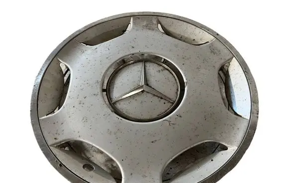 Mercedes-Benz E W124 R15 wheel hub/cap/trim 1244011424