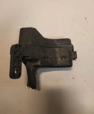 Toyota Avensis T250 Fuse module