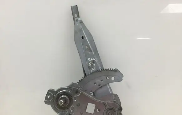 Nissan Note (E11) Rear window lifting mechanism without motor 