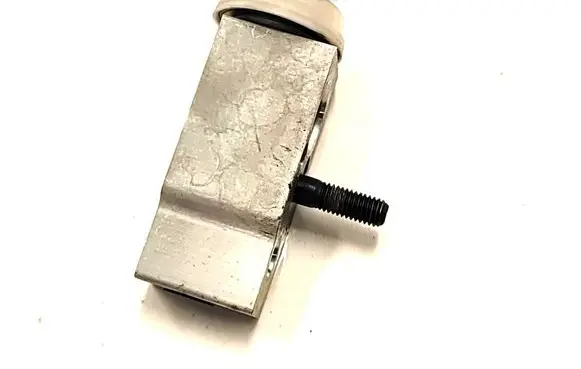 Ford Ranger Air conditioning (A/C) expansion valve EB3B19849CA