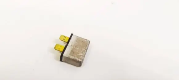 Audi A6 S6 C5 4B Fuse 443937105A