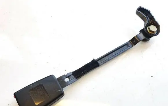 Audi A6 S6 C5 4B Front seatbelt buckle 4b0857756d
