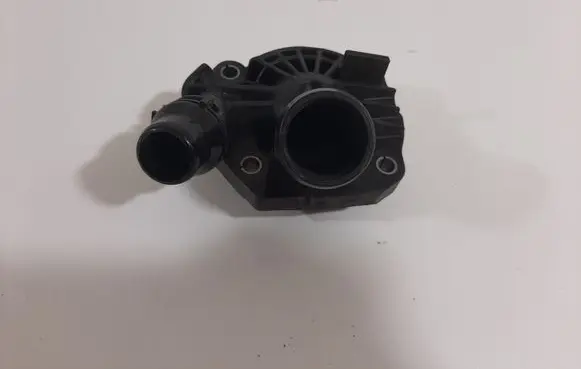 BMW X1 F48 F49 Thermostat housing 8577894