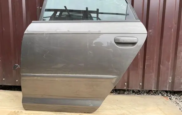 Audi A3 S3 8P Rear door