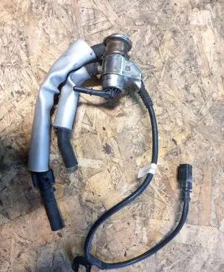 Volkswagen Touareg II AdBlue injector 7P6131113D 0444025051