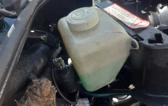 Microcar M.GO Windshield washer fluid reservoir/tank 