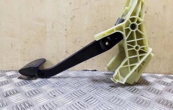 BMW X5 E70 Brake pedal 35116770693 6770693 6769407