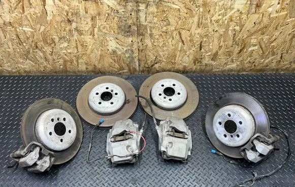 BMW 3 G20 G21 Brake discs and calipers set 