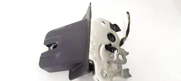Audi A3 S3 8V Tailgate/trunk/boot lock/catch/latch 8R0827505