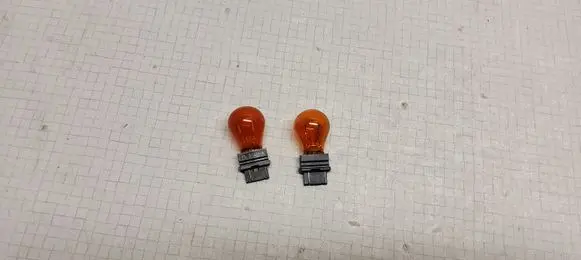 Chrysler Town u0026 Country IV Headlight/headlamp bulb 