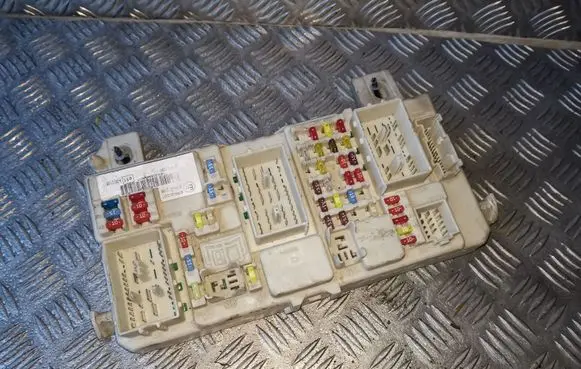 Ford Focus Fuse module 7M5T14A073DD
