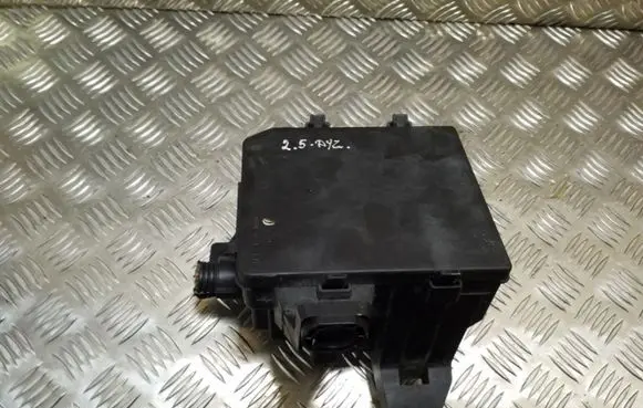 Nissan Navara D40 Fuse box set 284B8EB300