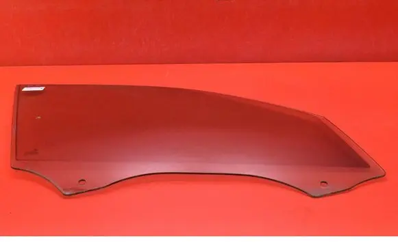 BMW X5M F85 Front door window glass four-door