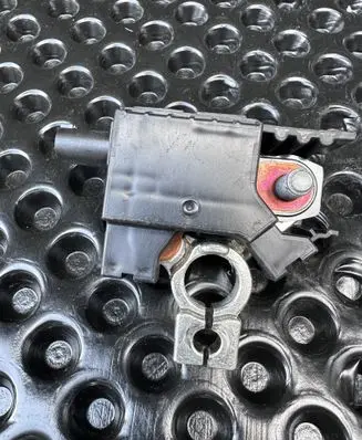 Lexus RX 450H Battery relay fuse 2885931010 7173315330