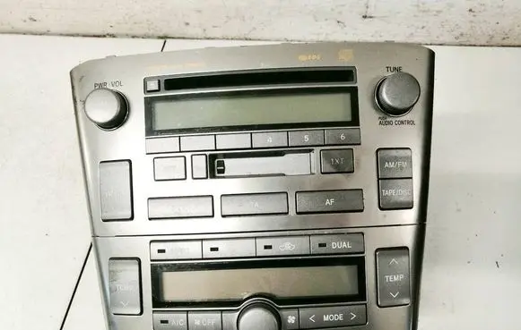Toyota Avensis T250 Radio/CD/DVD/GPS head unit 8612005080 86120-05080