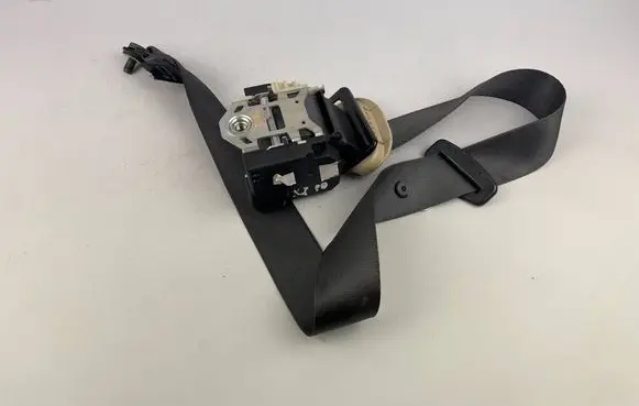 Jaguar XJ X350 Front seatbelt 2W93F611B08AF 2W93-F611B08-AF
