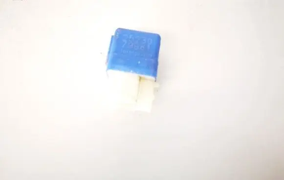Nissan Navara D22 Other relay 2523079981