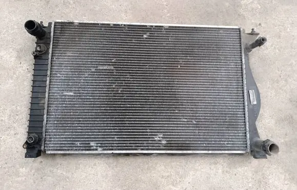 Audi A6 S6 C6 4F Coolant radiator 4F0121251M