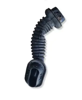 Volkswagen Sharan Seal rubber (tailgate) 95VW17K652AF