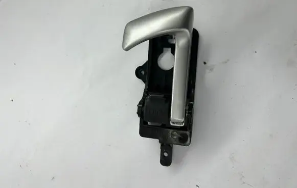 Rear door interior handle