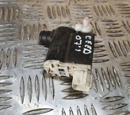KIA Ceed Windscreen/windshield washer pump E13021168 2800F05 820407
