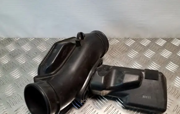 Infiniti FX Air intake duct part
