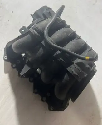 Peugeot 307 Intake manifold 9635885080 PA6GF35 2840