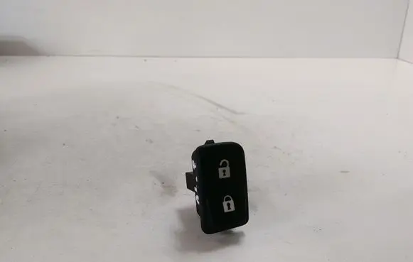 Volvo V50 Central locking switch button 0565832