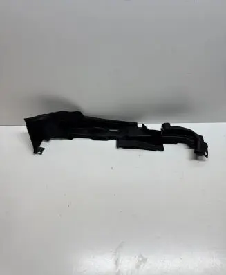 Audi A5 Fender end trim 8W6821170C