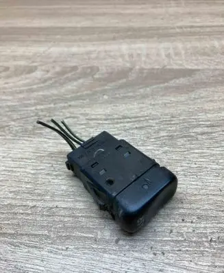 Mercedes-Benz Vito Viano W638 Traction control (ASR) switch 0065450807 32080305