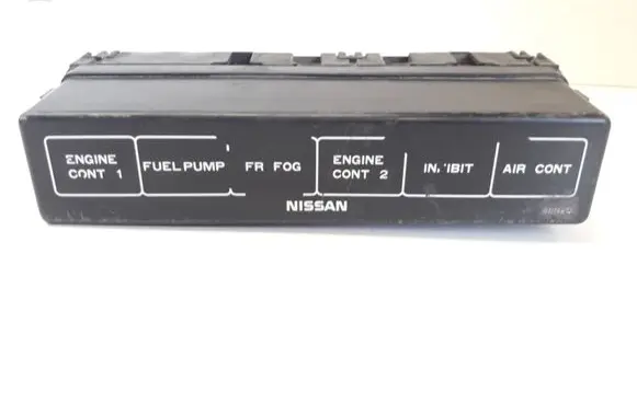 Nissan Primera Fuse module 98N20