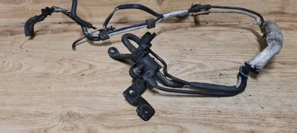 Volvo V50 Valve vacuum AV6Q9S430AA