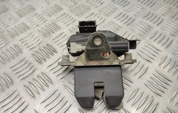 Skoda Fabia Mk2 (5J) Tailgate/trunk/boot lock/catch/latch 5J0827501B